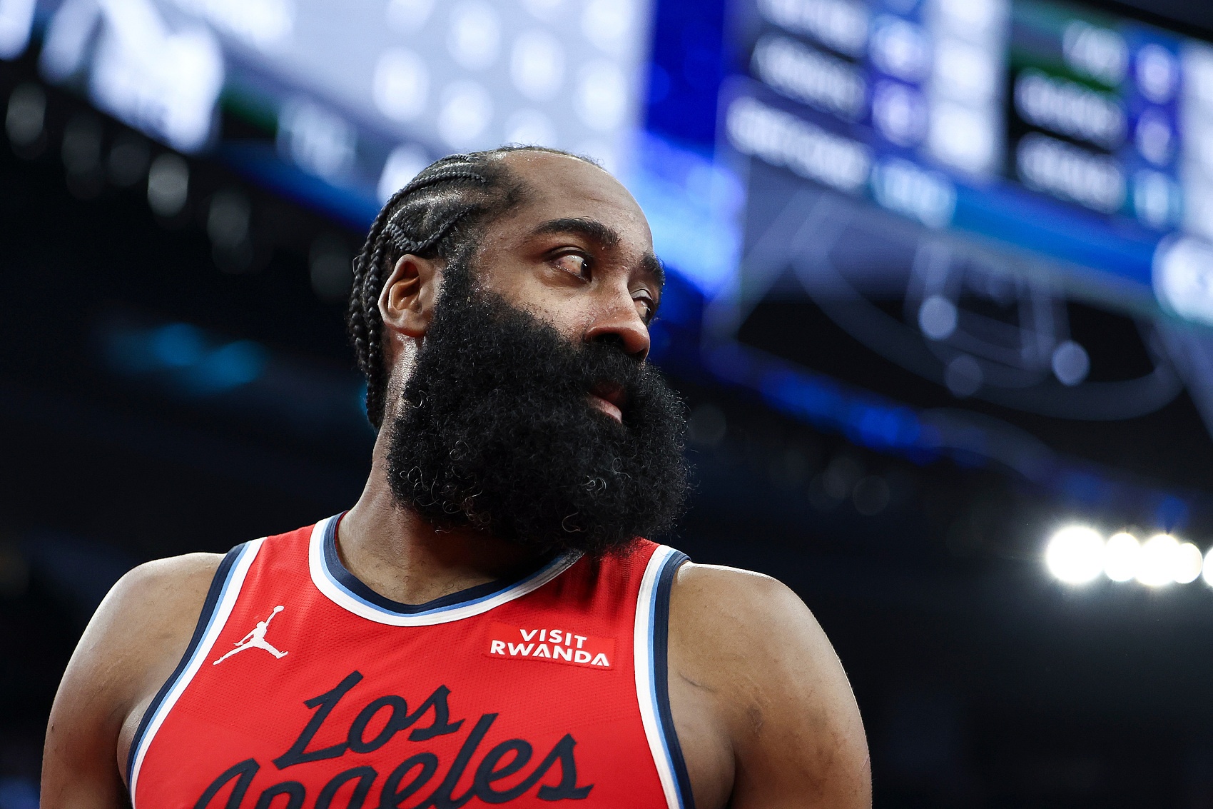 kaiyun-哈登去年和快船因续约产生分歧 前者想要两年1.1亿&像巴特勒那样