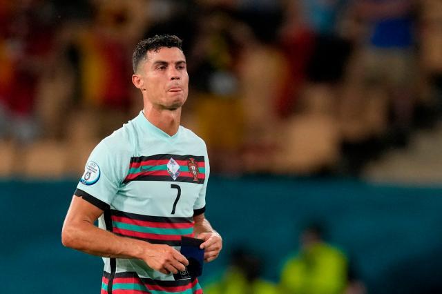 开云官网-甩掉袖标的C罗告别欧洲杯?别逗了,我们39岁再见!